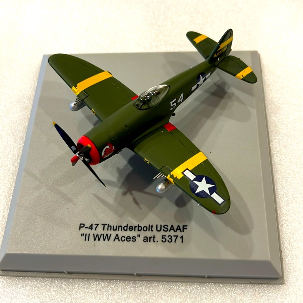 P-47 Thunderbolt UsAAF 4 inches